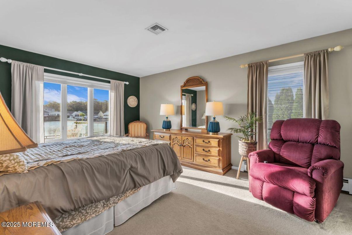 Bedroom, Interior, Water