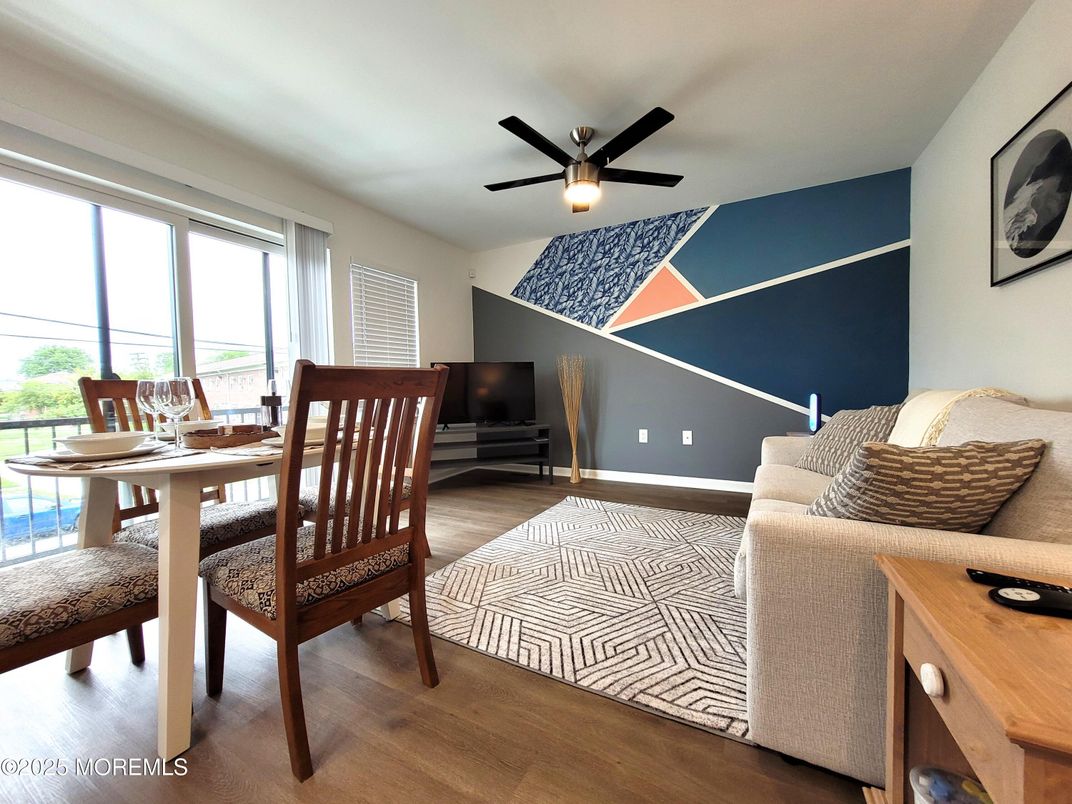 Dining room, Interior, Wood Texture Flooring