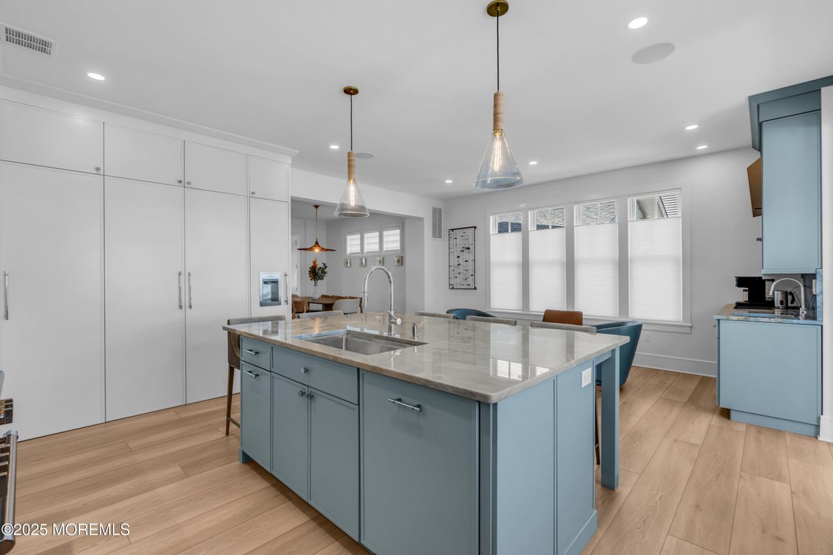 Interior, Kitchen, Pendant Lights, Recessed Lighting, Wood Texture Flooring