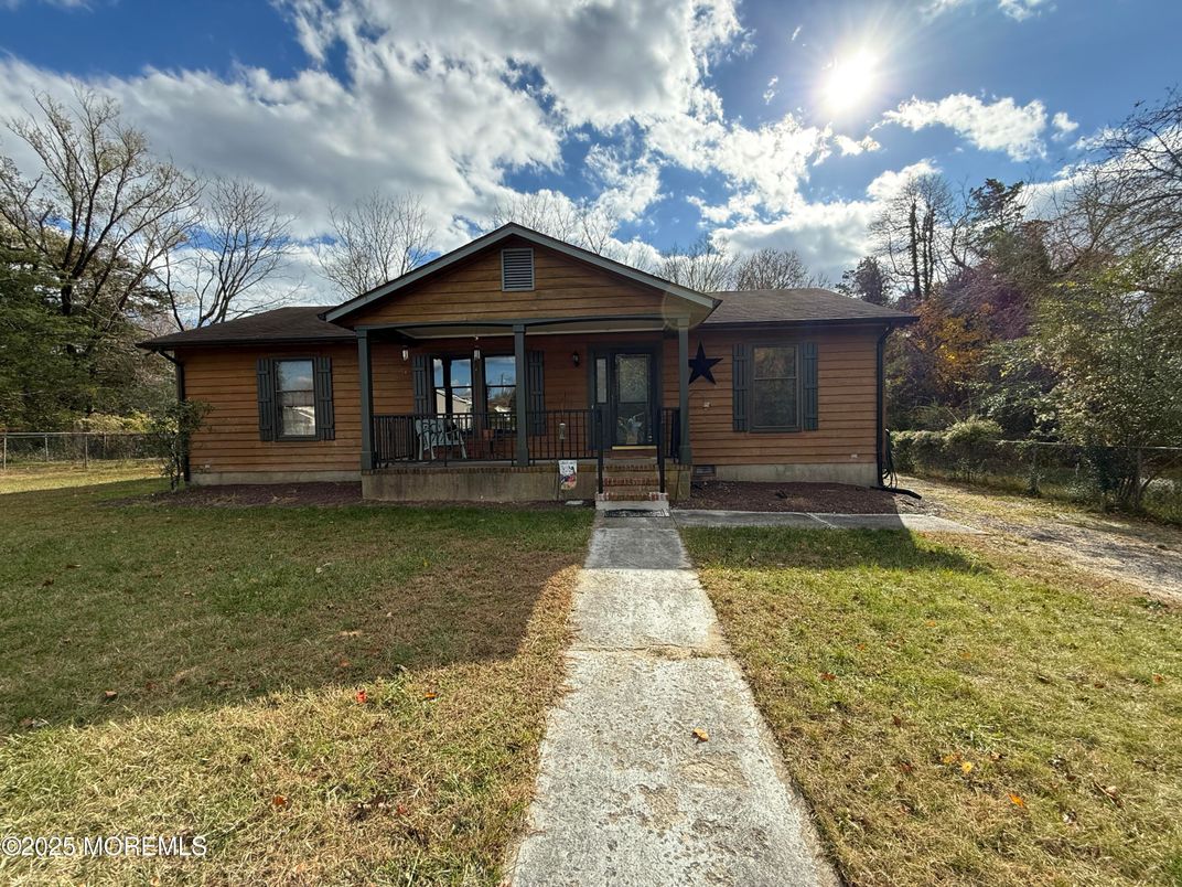 Backyard, Exterior, Facade, Log Home