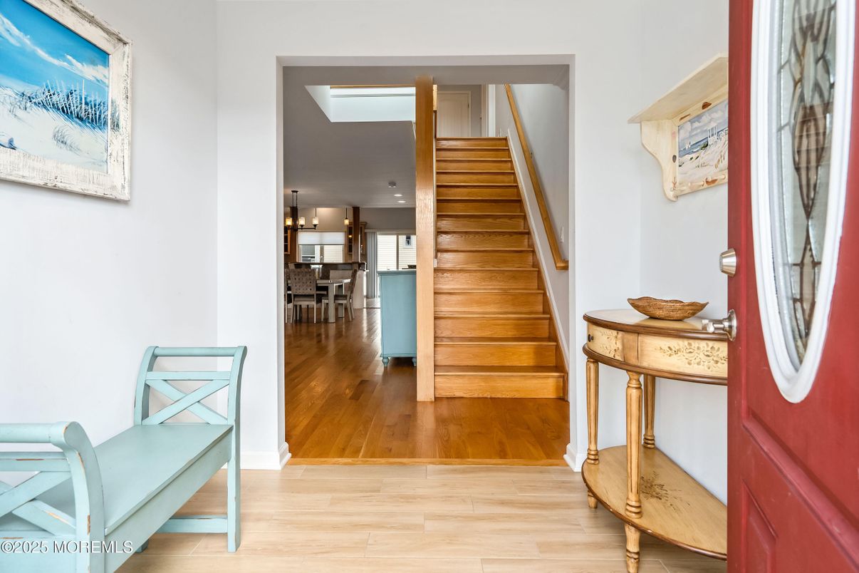 Chandelier, Dining room, Interior, Recessed Lighting, Wood Texture Flooring