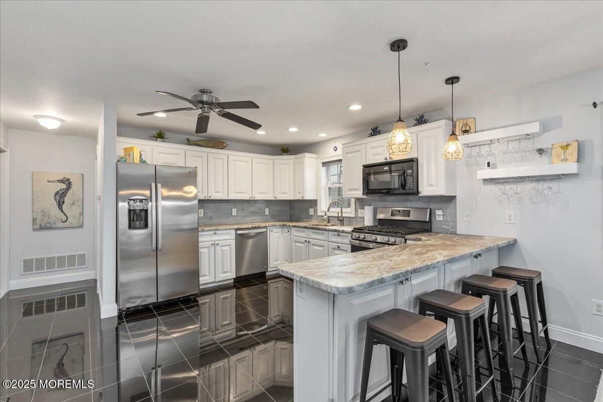 Interior, Kitchen, Pendant Lights, Recessed Lighting, Stainless Steel Appliances