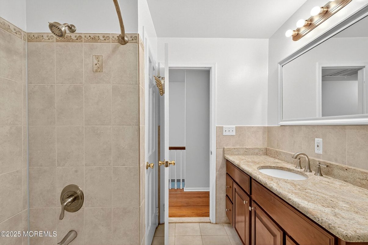 Bathroom, Interior, Wood Texture Flooring