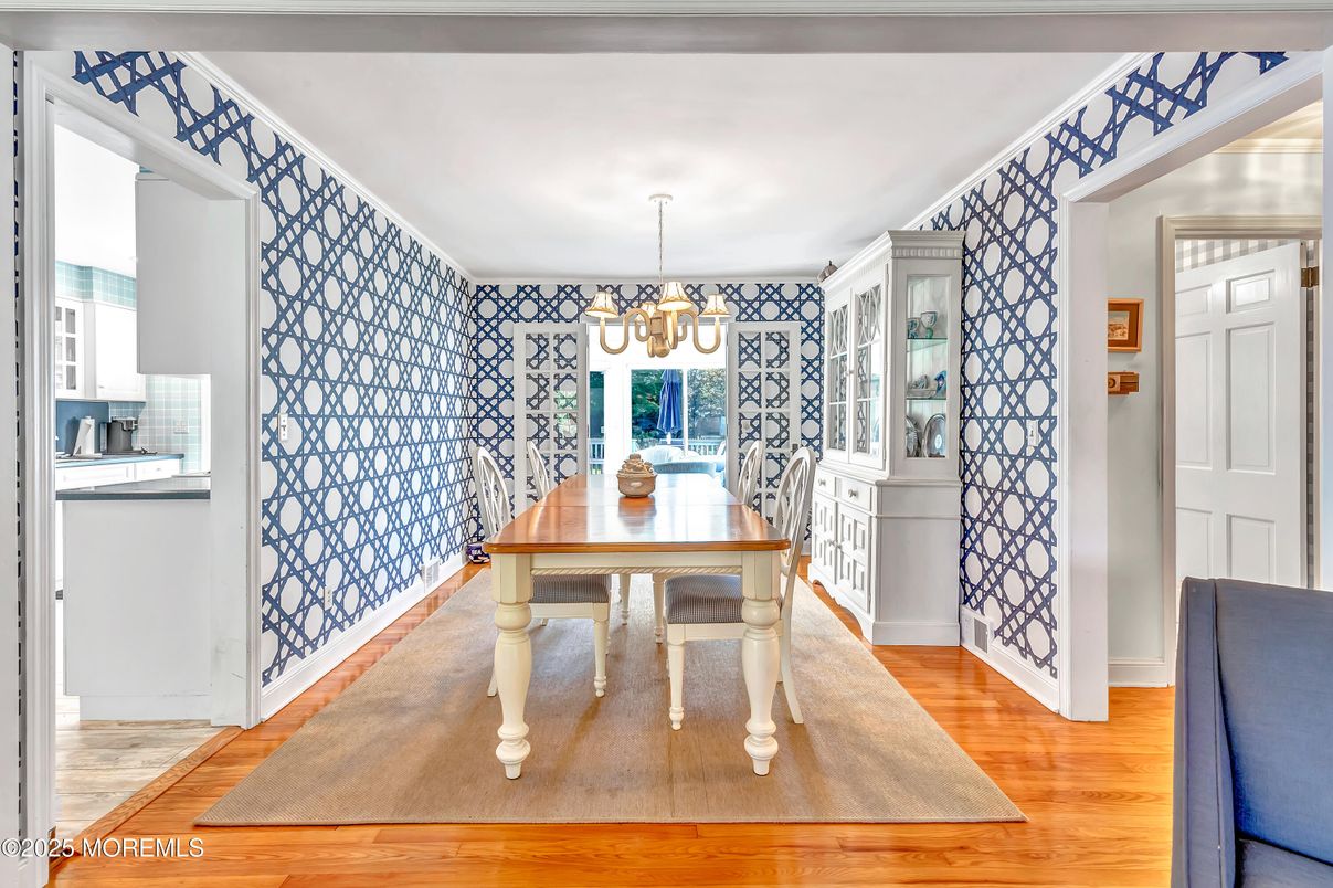 Chandelier, Dining room, Interior, Pendant Lights, Wood Texture Flooring