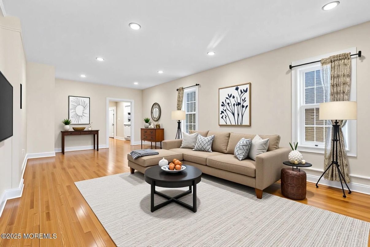 Interior, Living room, Recessed Lighting, Wood Texture Flooring