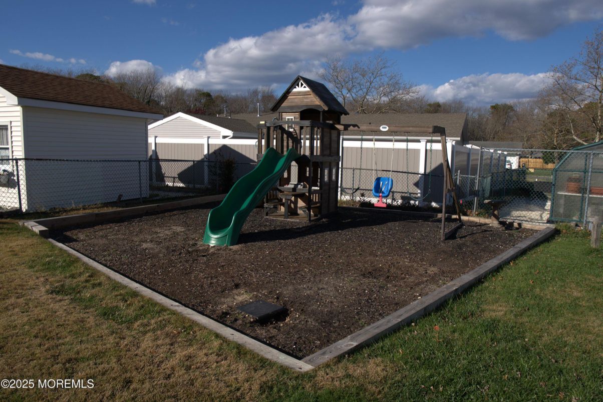 Backyard, Exterior, Playground