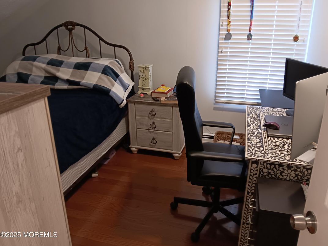 Bedroom, Home Office, Interior, Wood Texture Flooring