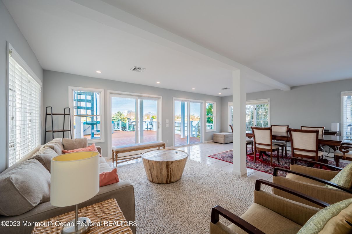 Dining room, Interior, Living room, Recessed Lighting