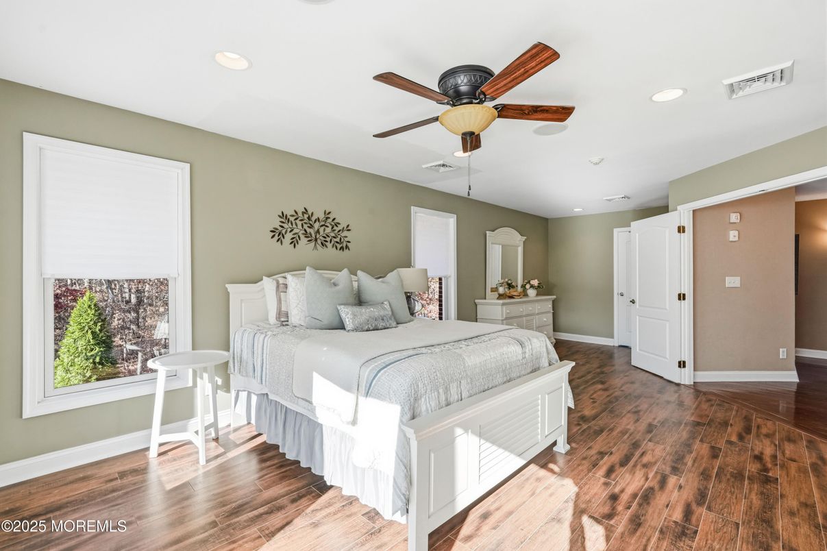 Bedroom, Interior, Recessed Lighting, Wood Texture Flooring