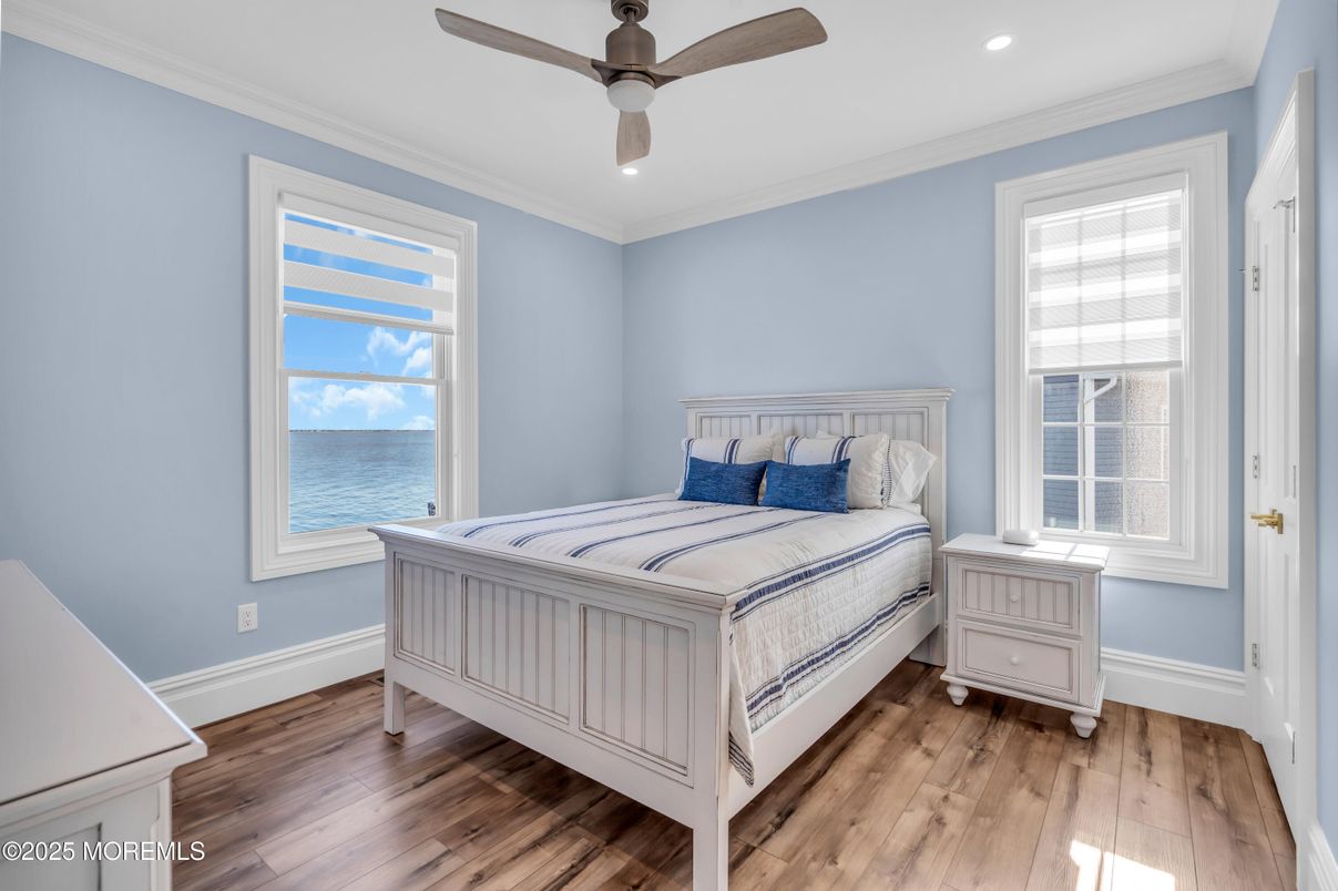 Bedroom, Interior, Recessed Lighting, Water, Wood Texture Flooring