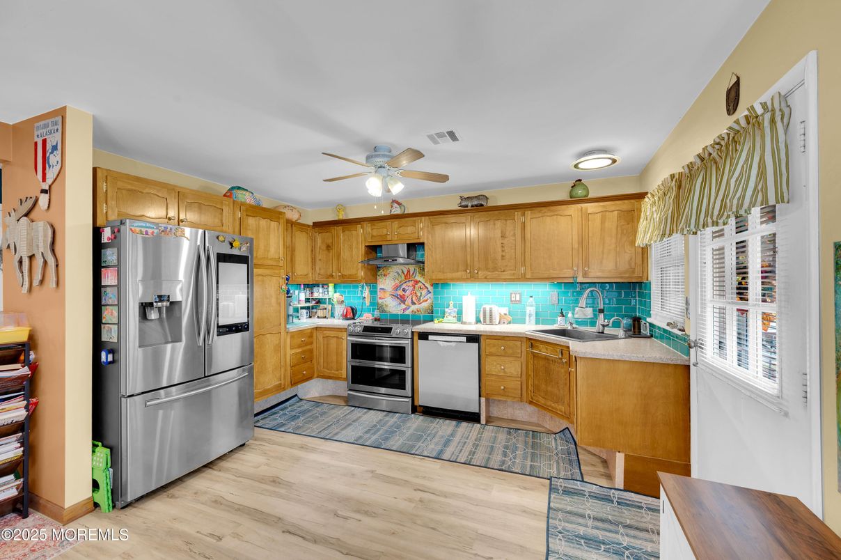 Interior, Kitchen, Stainless Steel Appliances, Wood Texture Flooring