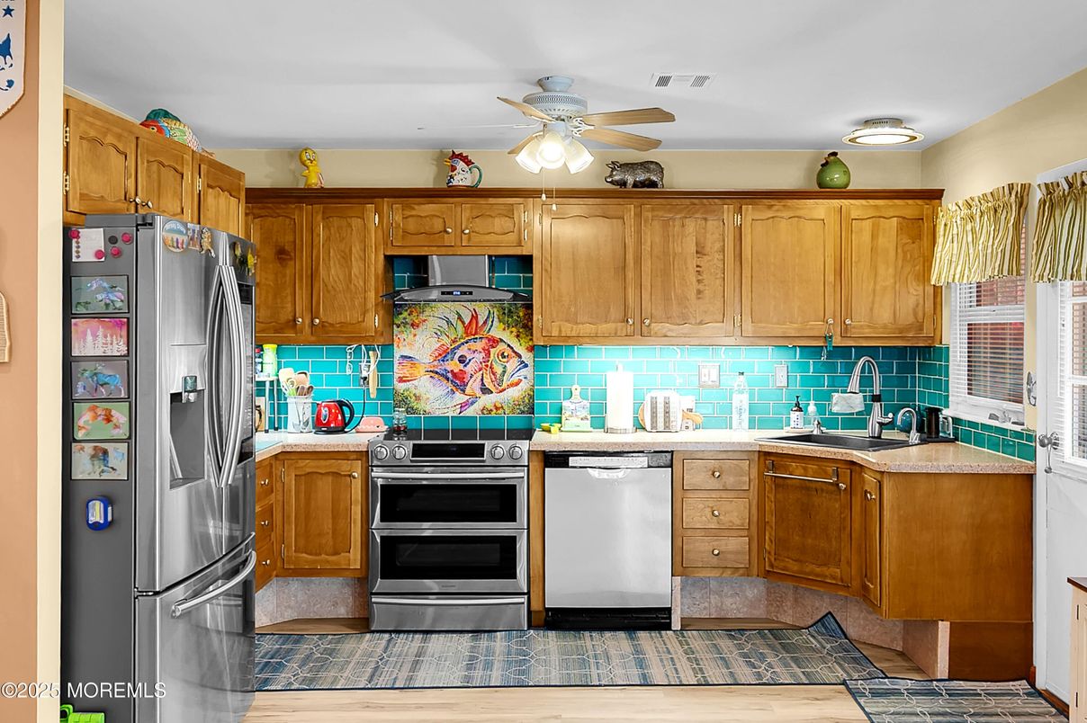 Interior, Kitchen, Stainless Steel Appliances, Wood Texture Flooring
