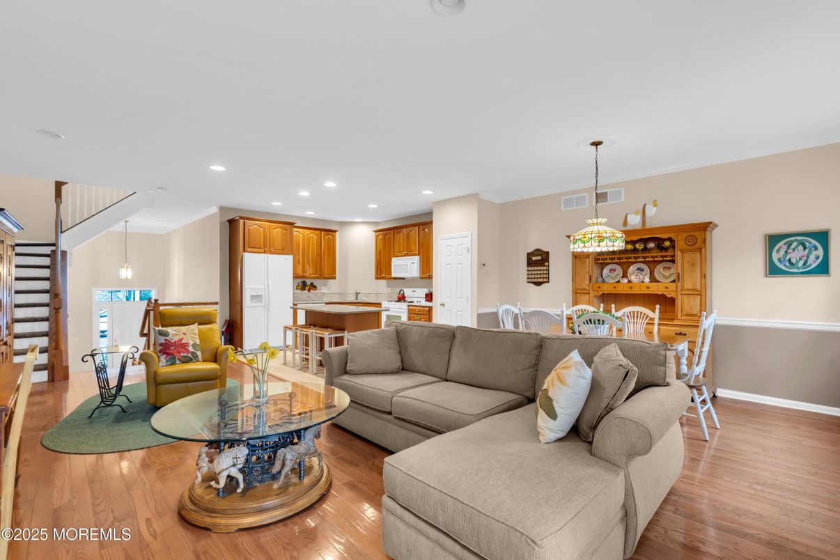 Dining room, Interior, Kitchen, Living room, Pendant Lights, Recessed Lighting, Wood Texture Flooring