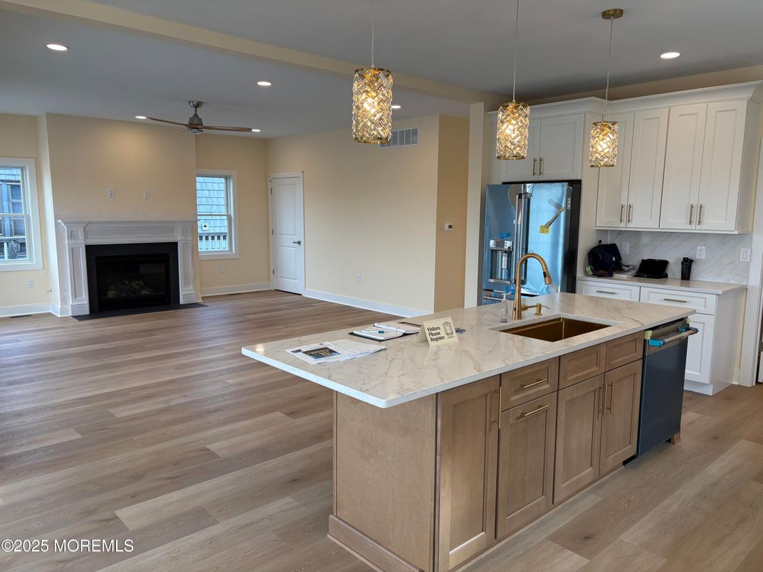 Fireplace, Interior, Kitchen, Pendant Lights, Recessed Lighting, Wood Texture Flooring