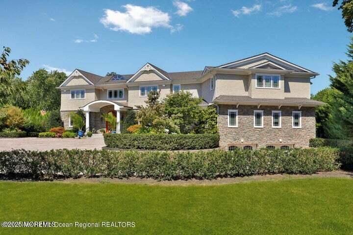 Exterior, Facade, Brick Facade, Queen Anne Victorian