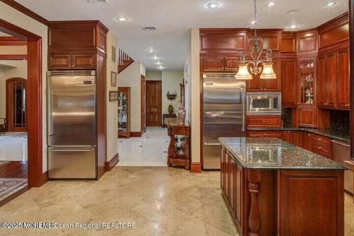Chandelier, Interior, Kitchen, Recessed Lighting, Stainless Steel Appliances