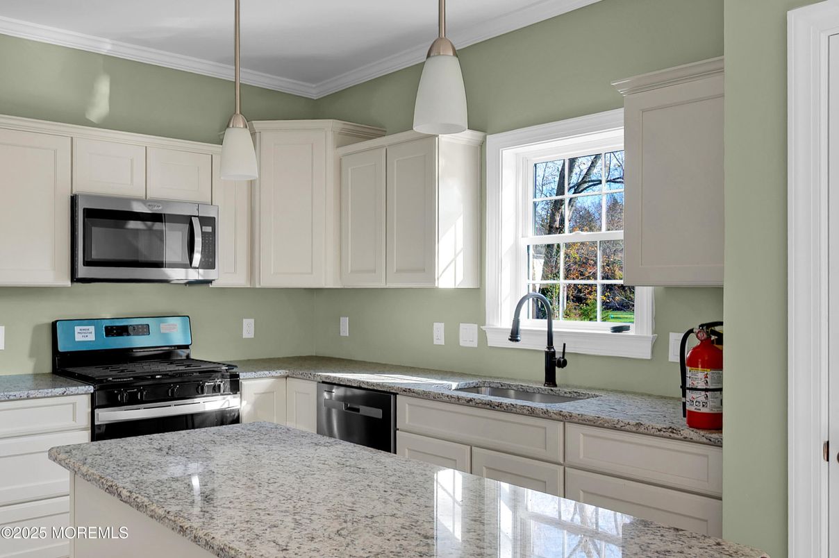 Interior, Kitchen, Pendant Lights, Stainless Steel Appliances
