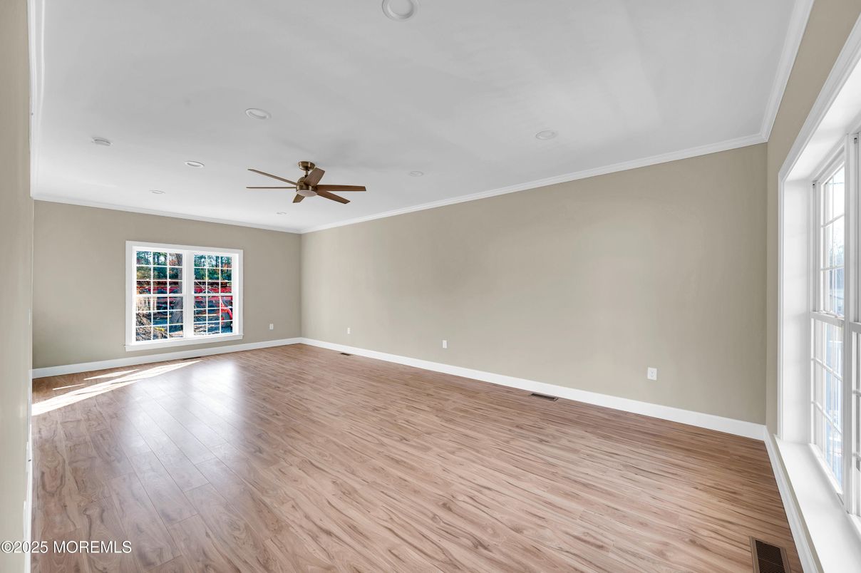 Empty room, Interior, Recessed Lighting, Wood Texture Flooring