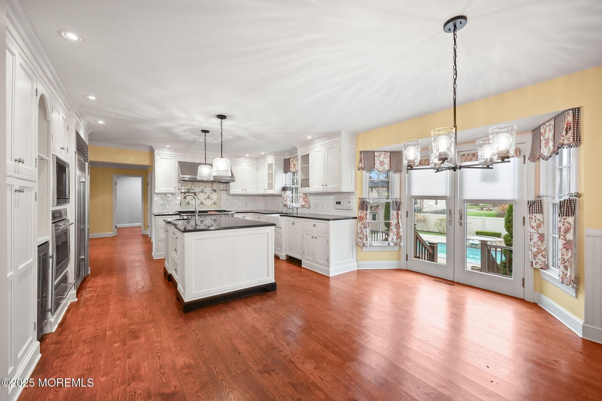 Interior, Kitchen, Pendant Lights, Recessed Lighting, Wood Texture Flooring