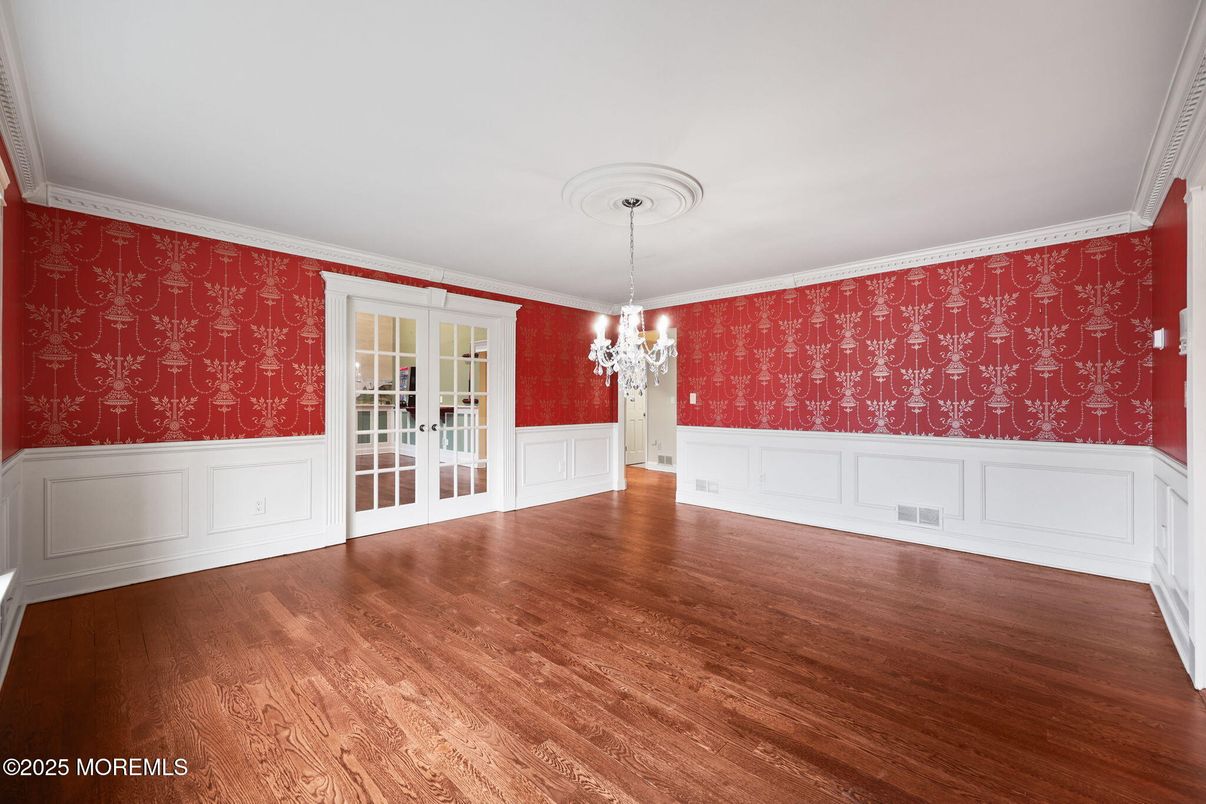 Chandelier, Empty room, Interior, Wood Texture Flooring
