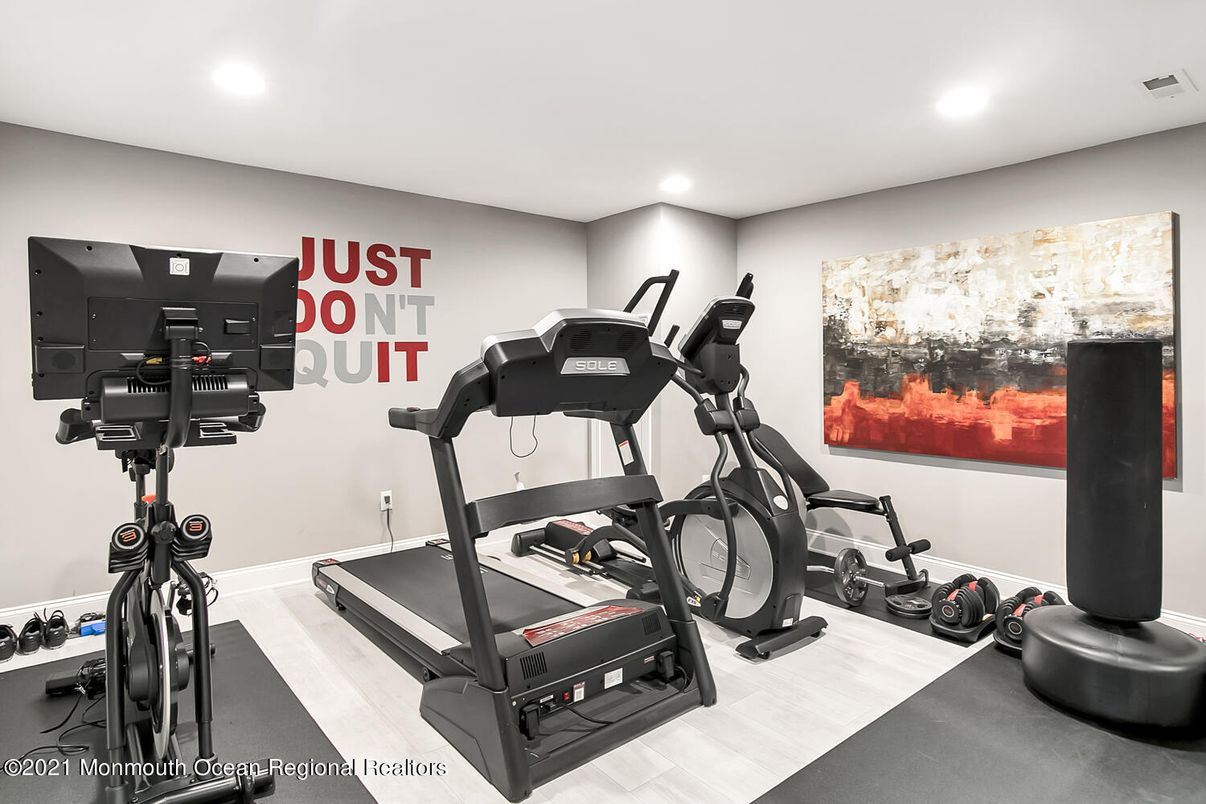 Fitness Equipment, Interior, Recessed Lighting, Wood Texture Flooring