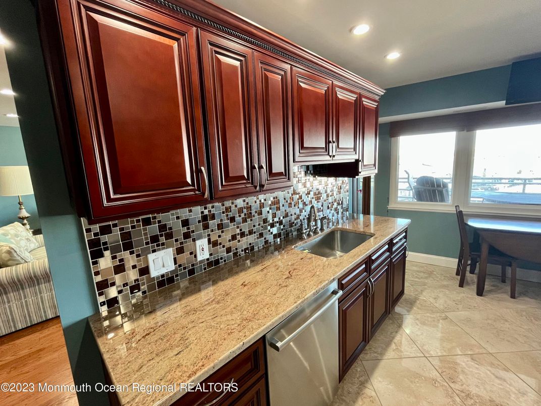 Dining room, Interior, Kitchen, Recessed Lighting