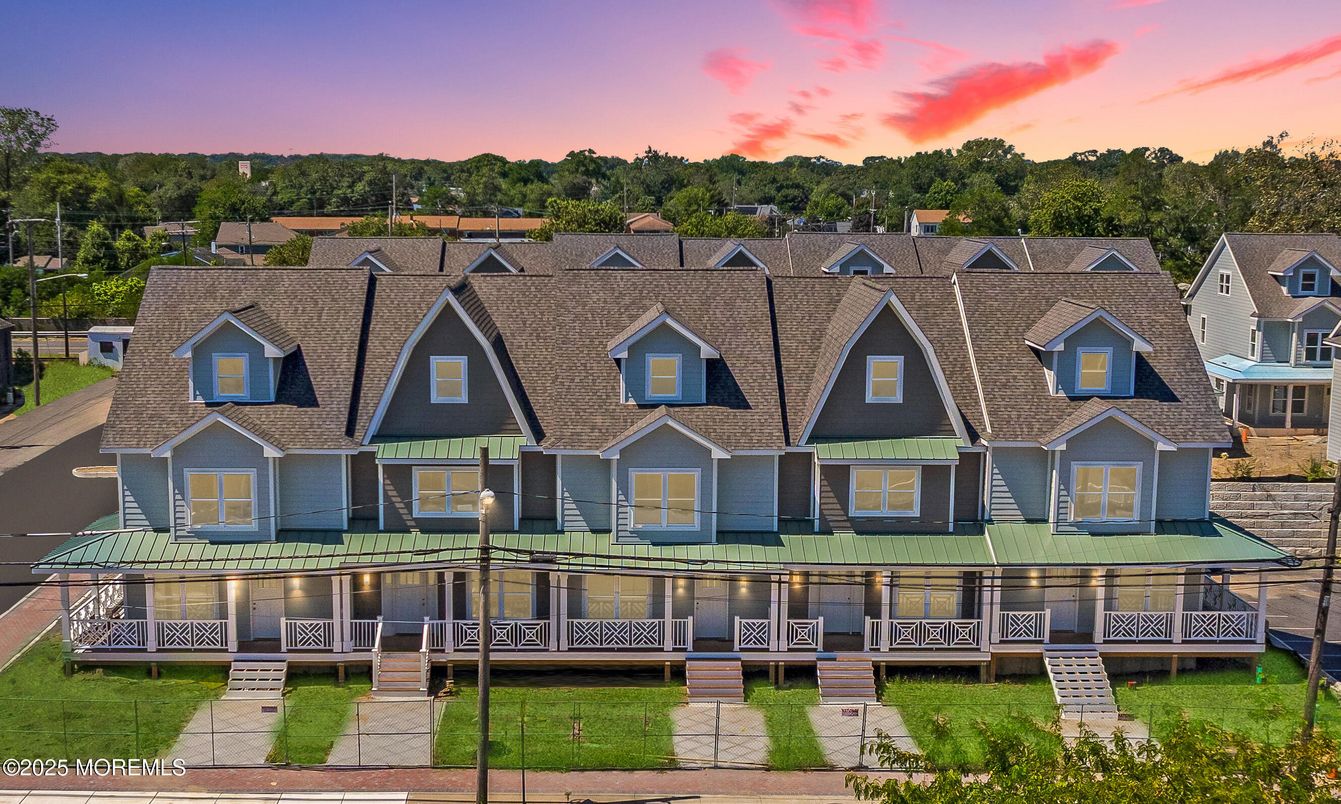 Exterior, Facade, Queen Anne Victorian