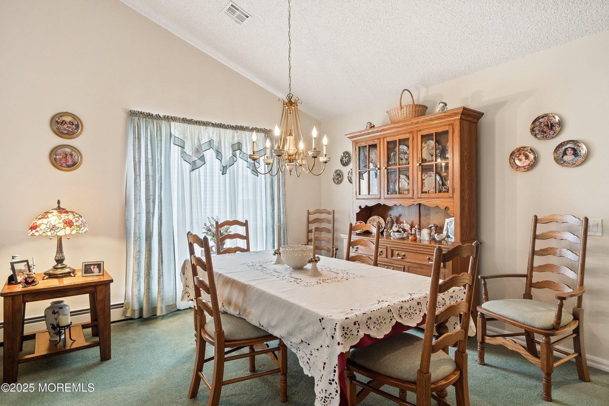 Chandelier, Dining room, Interior