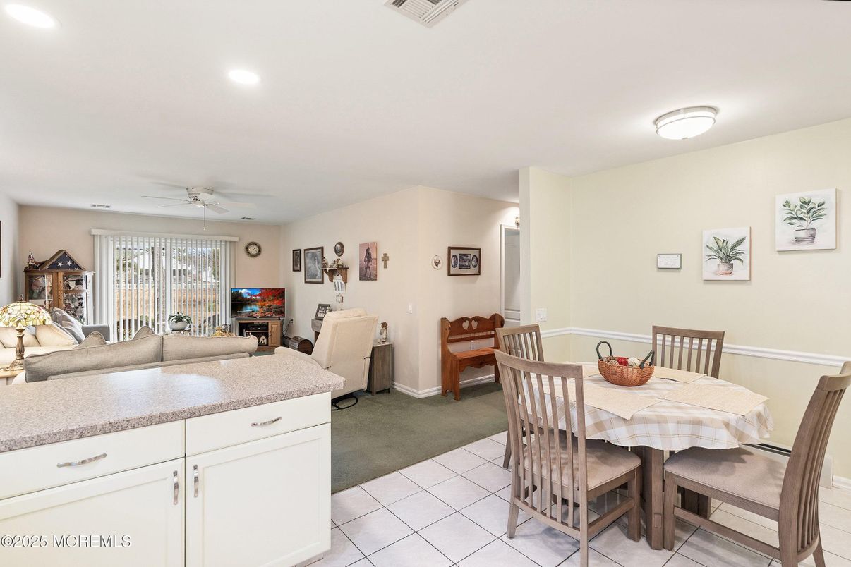 Dining room, Interior, Recessed Lighting