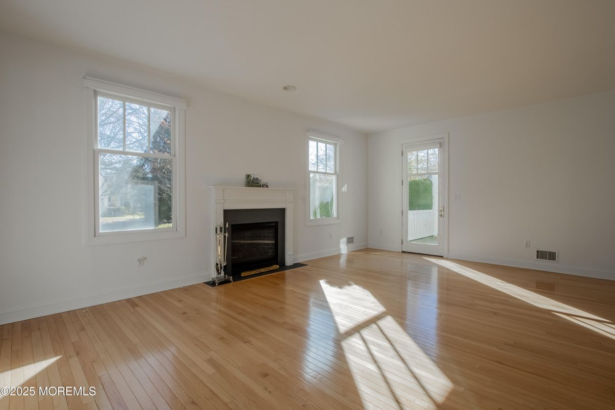 Empty room, Fireplace, Interior, Wood Texture Flooring