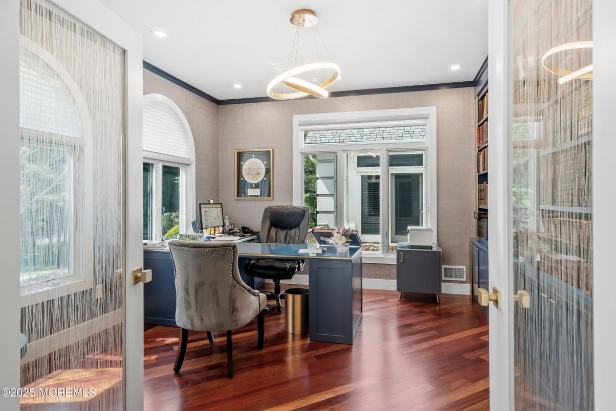 Home Office, Interior, Pendant Lights, Recessed Lighting, Wood Texture Flooring