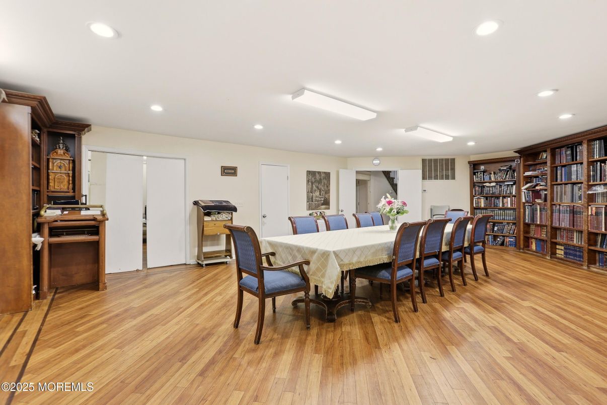 Dining room, Interior, Recessed Lighting, Wood Texture Flooring