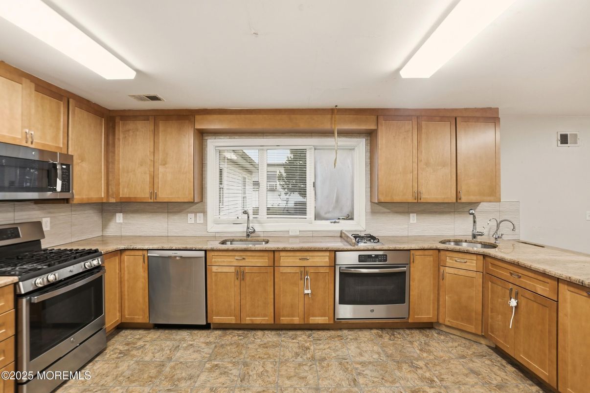 Interior, Kitchen, Stainless Steel Appliances
