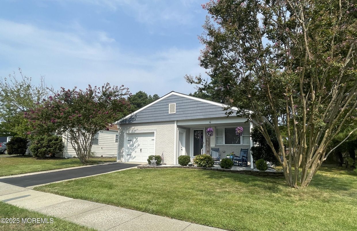 Attached, Backyard, Exterior, Facade, Ranch