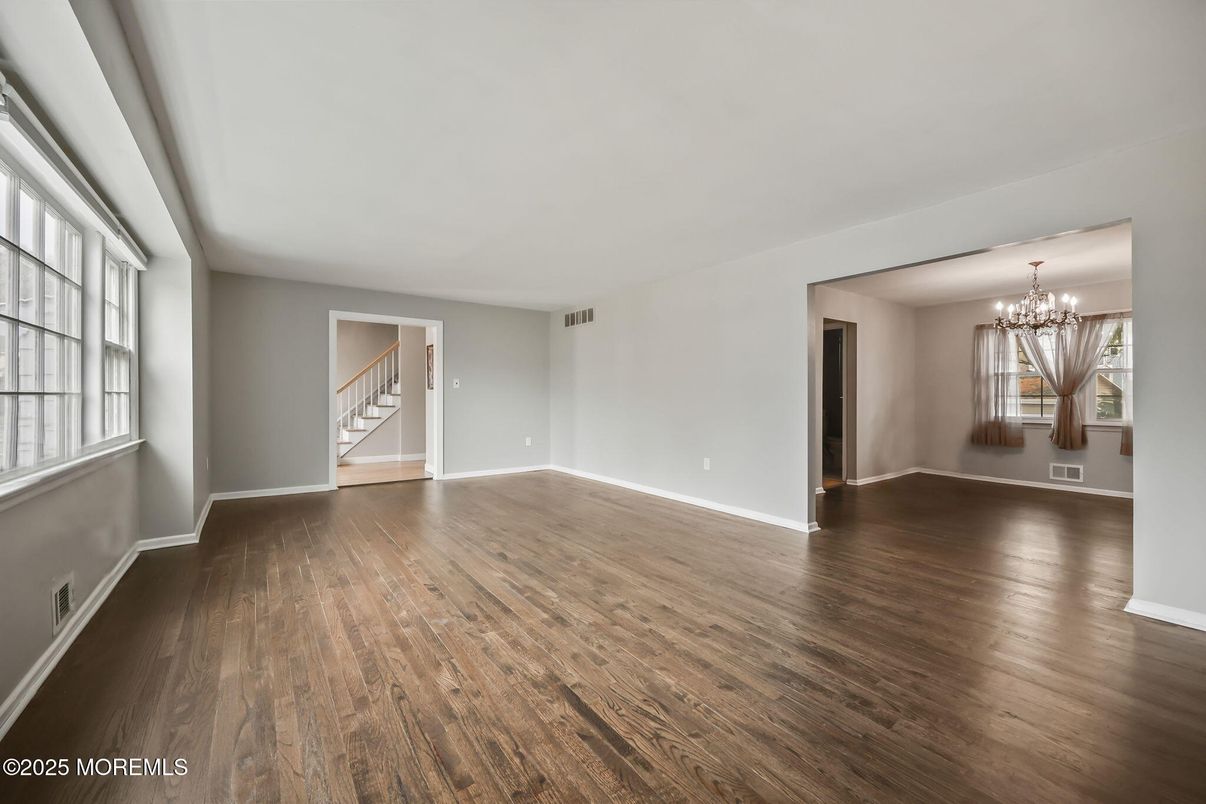 Chandelier, Empty room, Interior, Wood Texture Flooring