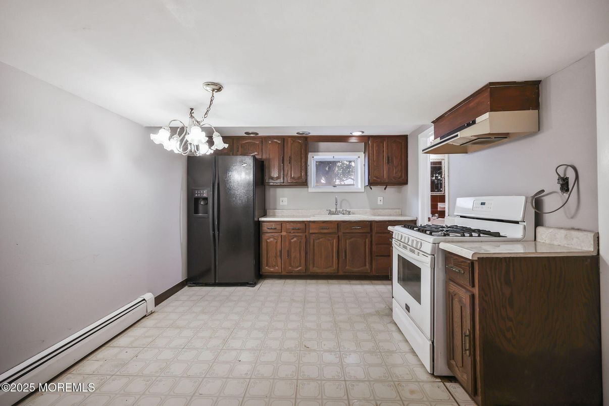 Chandelier, Interior, Kitchen