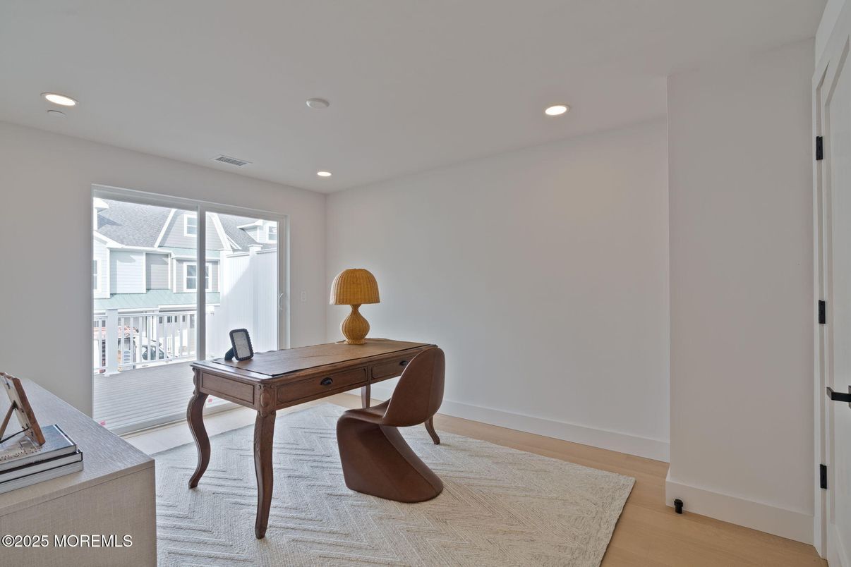 Home Office, Interior, Recessed Lighting, Wood Texture Flooring