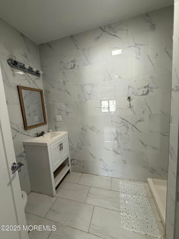 Bathroom, Interior, Marble Walls