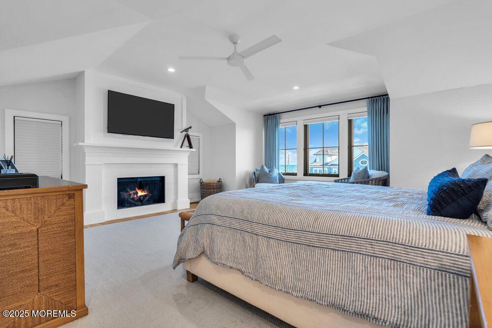 Bedroom, Fireplace, Interior, Recessed Lighting
