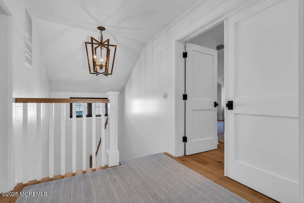 Interior, Pendant Lights, Wood Texture Flooring