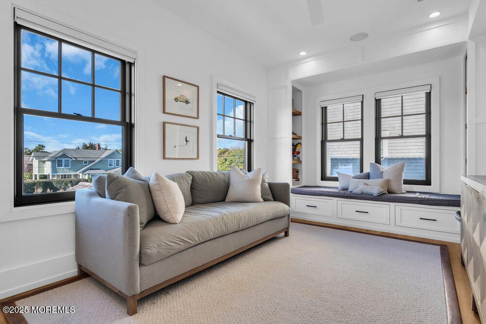 Interior, Recessed Lighting, Water