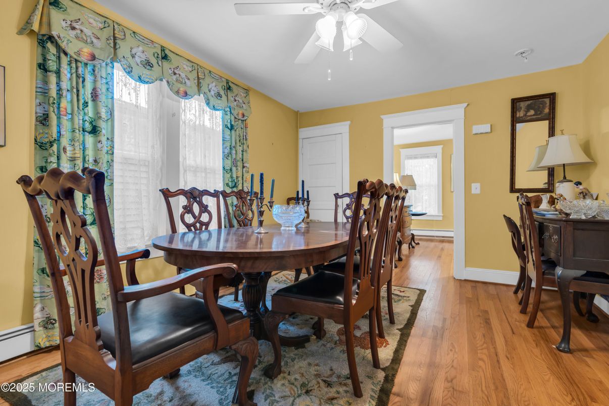 Dining room, Interior, Wood Texture Flooring