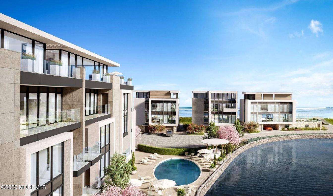 Exterior, Pool, Water