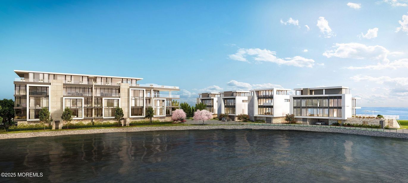 Exterior, Facade, Modern