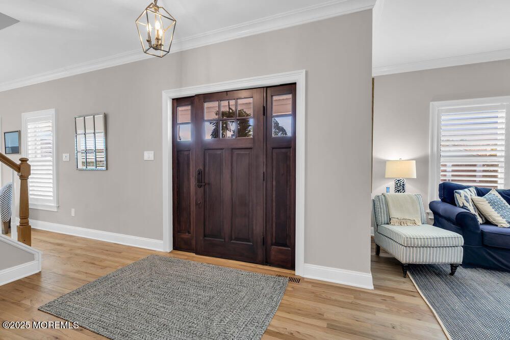 Interior, Pendant Lights, Wood Texture Flooring