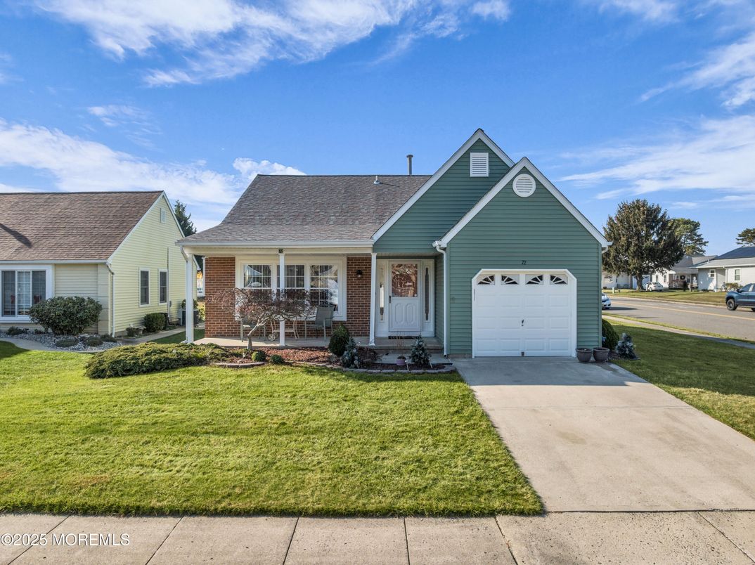 Attached, Exterior, Facade, Brick Facade, Cape Cod