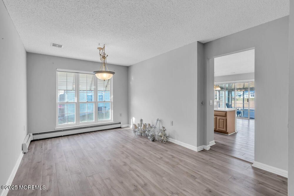 Empty room, Interior, Pendant Lights, Wood Texture Flooring