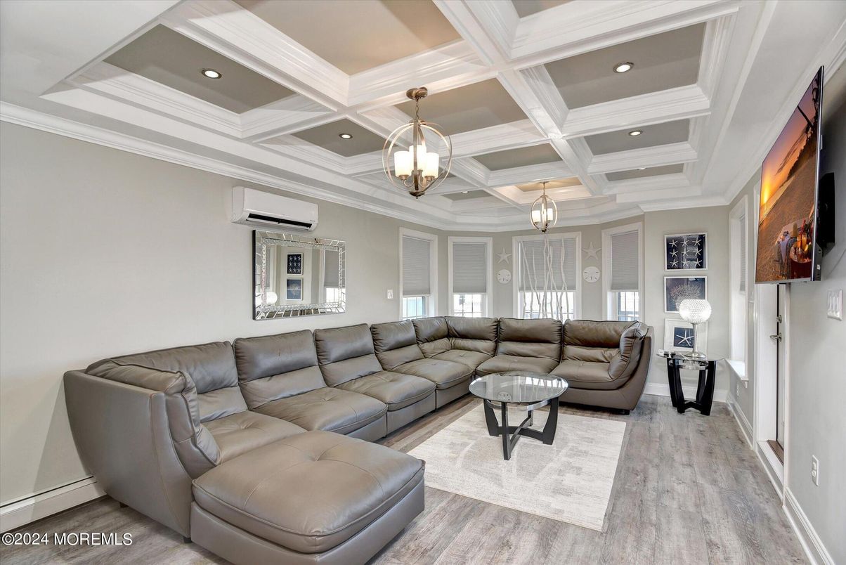 Interior, Living room, Pendant Lights, Recessed Lighting, Wood Texture Flooring