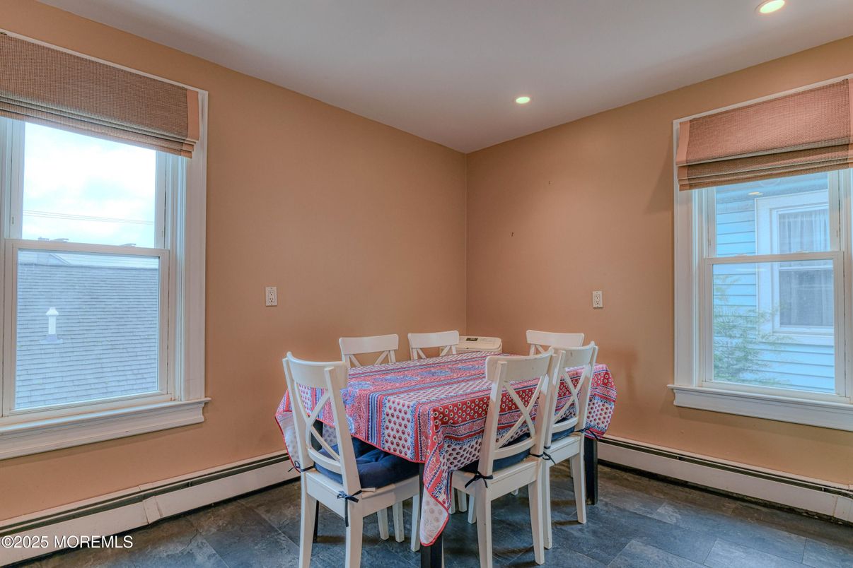 Dining room, Interior, Recessed Lighting
