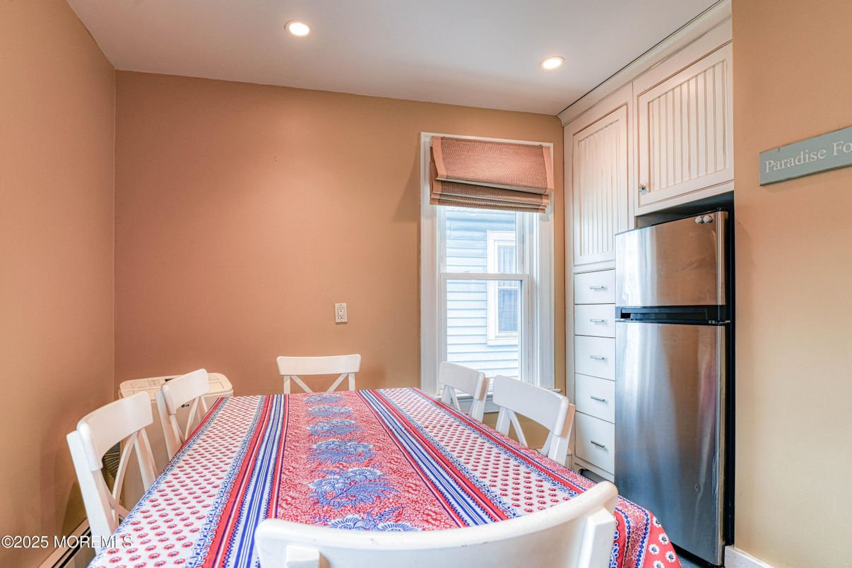 Dining room, Interior, Kitchen, Recessed Lighting